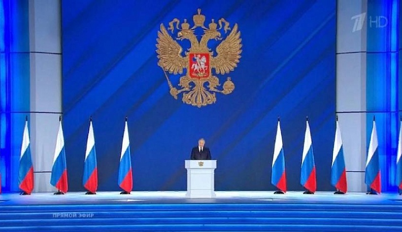 Президент предложил 100% оплачивать больничные по уходу за детьми до 7 лет