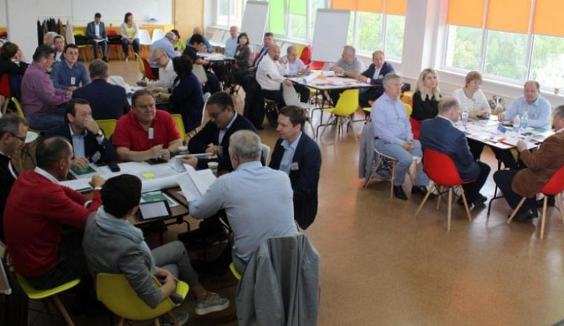 Глава региона высоко оценил проходящие стратегические сессии по развитию муниципалитетов