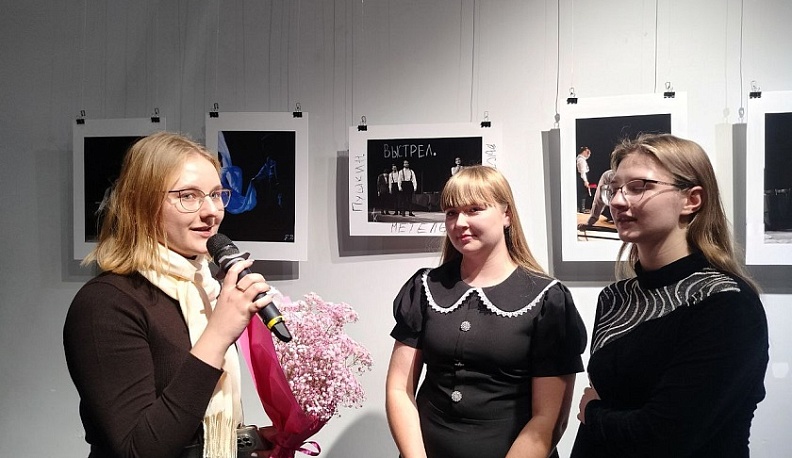 Фотовыставка по спектаклю «Пушкин. Выстрел. Метель» открылась в Калуге 