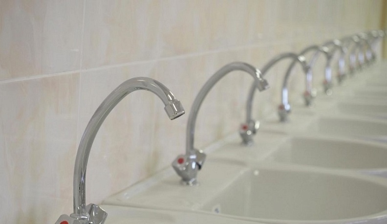 В Калуге на семи улицах и в одном микрорайоне отключили холодную воду