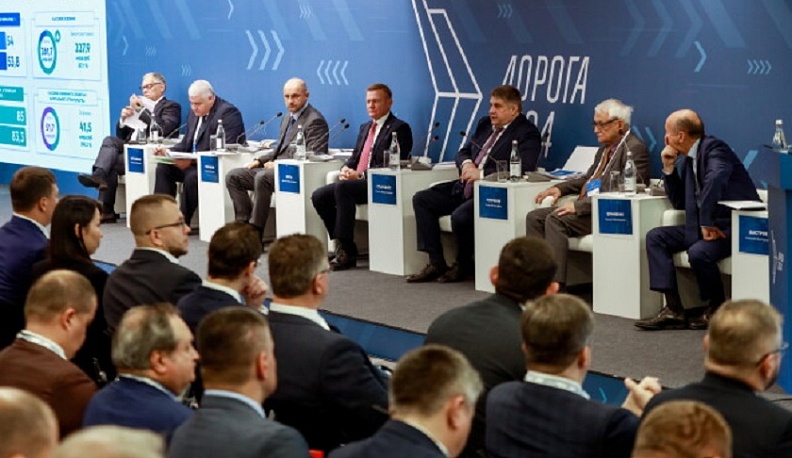 Представители министерства транспорта Калужской области приняли участие в Международной специализированной выставке «Дорога 2024»