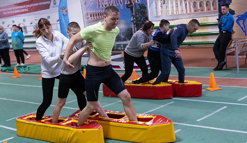 Солнце светит им всегда