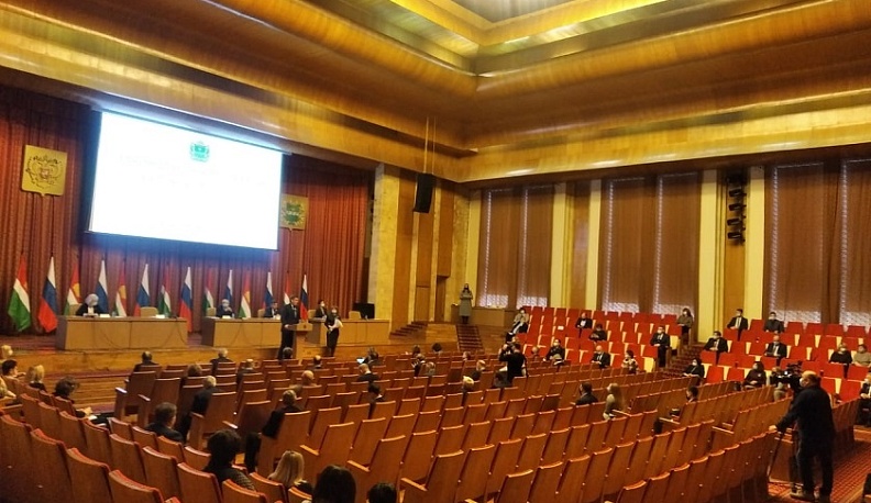 Расходы областного бюджета превысили доходы на 5 млрд