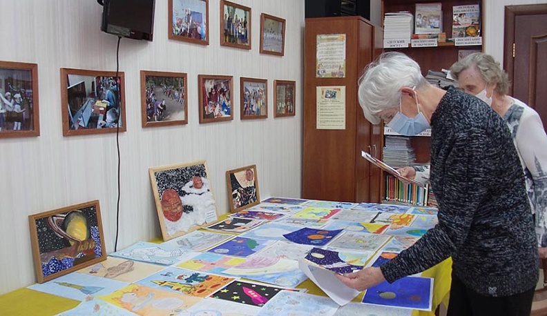 Юные калужане нарисовали «Космические дали»