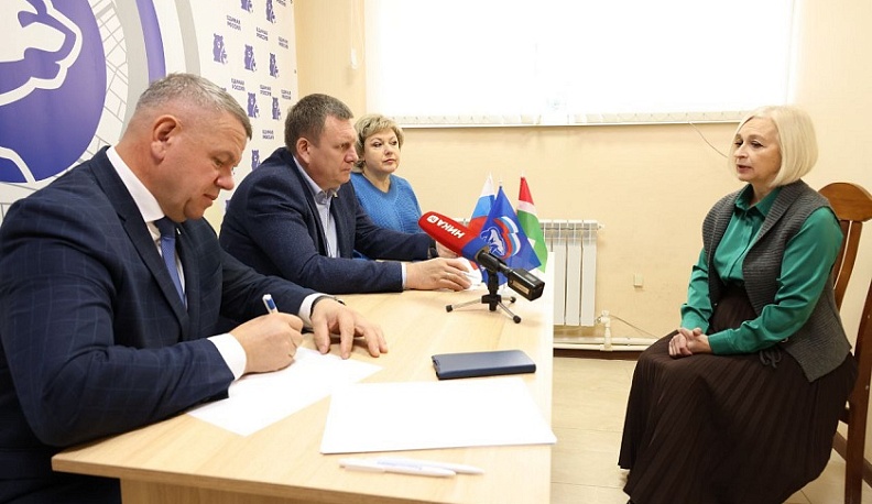 Геннадий Новосельцев провел личный прием граждан в Мосальском районе