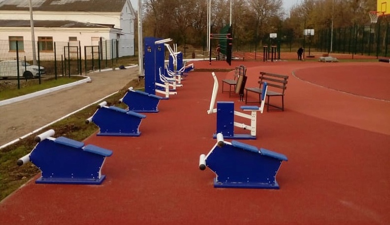 В Сухиничах благодаря нацпроекту появилась большая спортивная площадка