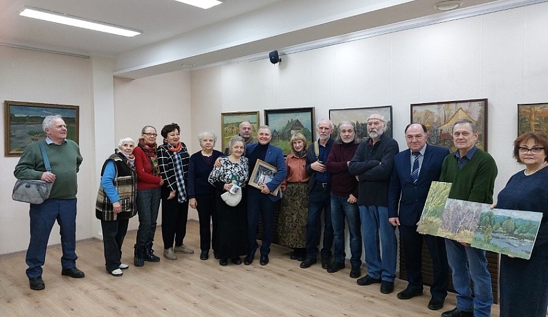 В Калуге работает выставка картин «Традиции пленэрной живописи»