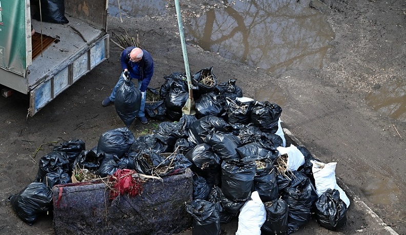 Владислав Шапша поручил навести порядок в городах к майским праздникам