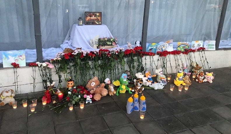 Калужане почтили память погибших при стрельбе в школе Ижевска