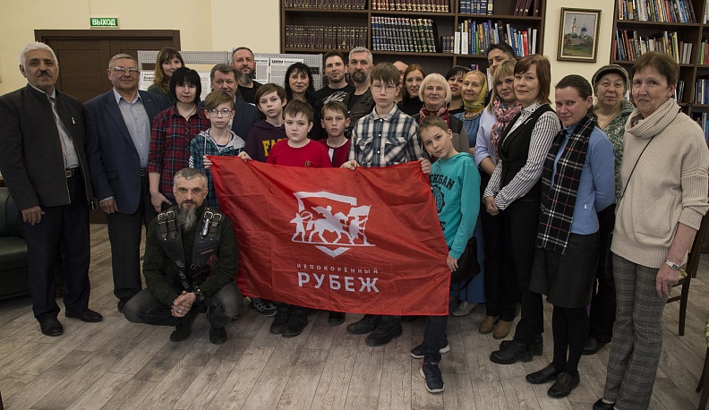 Калужская библиотека представила выставку «Волки» «Русской мечты»