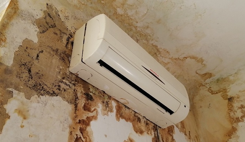 Общественники нашли причину протечки крыши на улице Суворова в Калуге