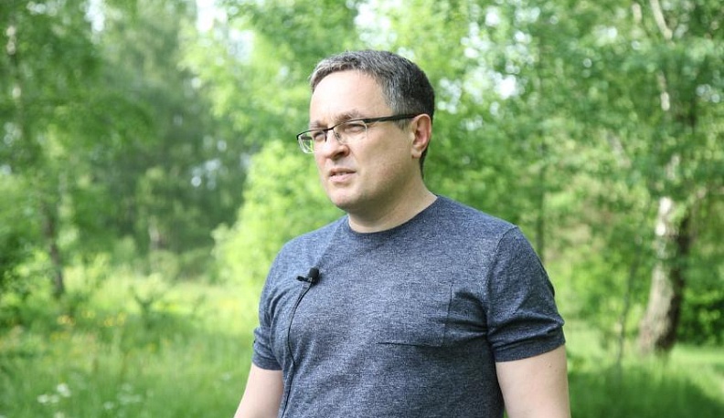 Дмитрий Денисов поздравил калужских ребят с Днем выпускника