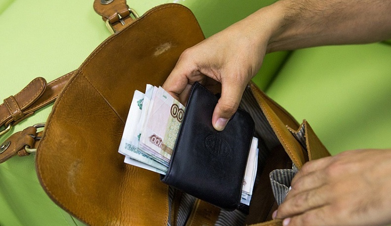 В Калужской области ограбили пенсионерку