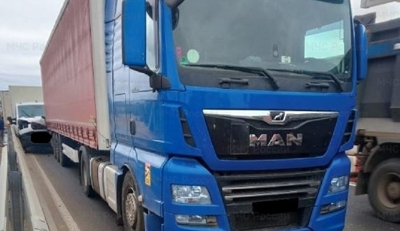 Фура и «Форд» столкнулись в Боровском районе