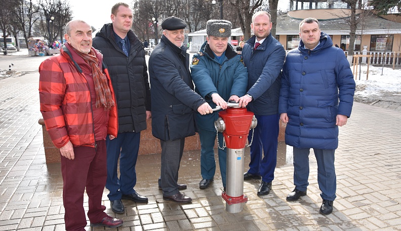 Губернатор предложил установить надземные пожарные гидранты у социально-значимых объектов