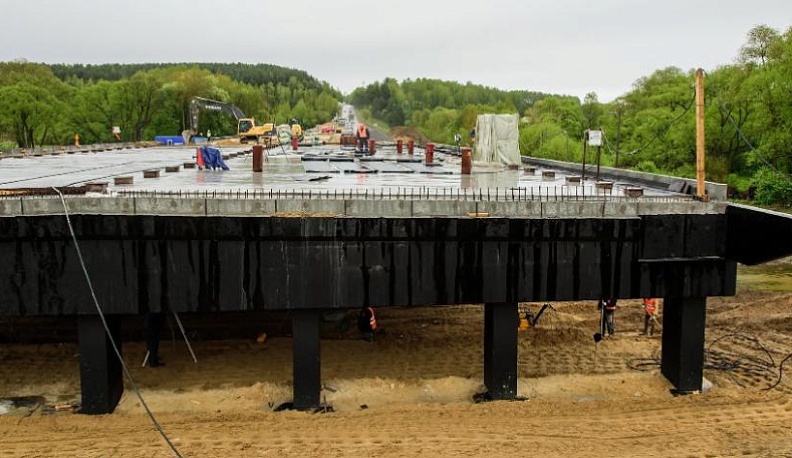 В Калуге продолжается реконструкция моста через Яченку