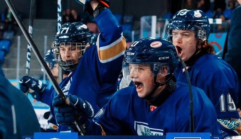 Калужские хоккеисты взяли реванш у соперников в Санкт-Петербурге