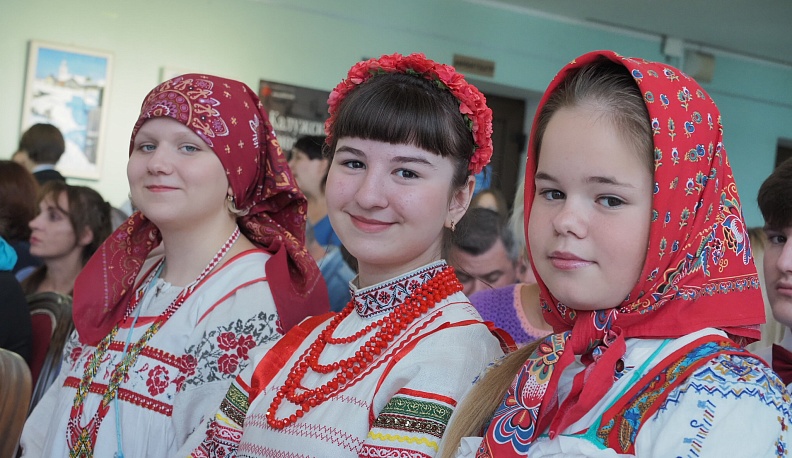 В Калуге именными стипендиями отметили талантливых детей и молодёжь