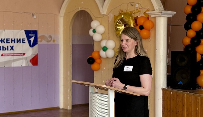 Первоклассникам калужской школы №4 рассказали о важности соблюдения ПДД