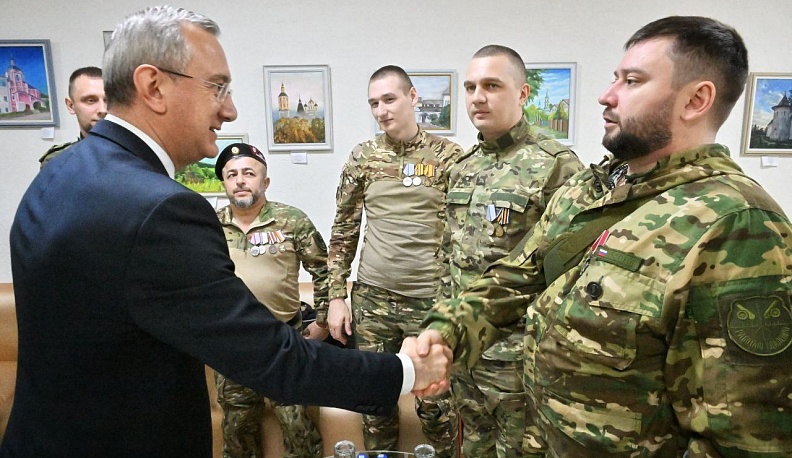 Губернатор провёл встречу с участниками специальной военной операции Боровского района