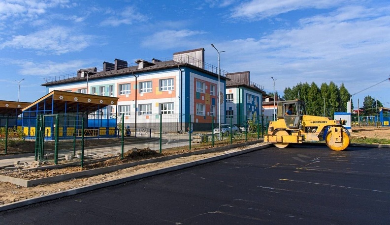 Владислав Шапша изучил социальные объекты Мещовского района