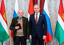 Владислав Шапша вручил награды труженикам Калужской области