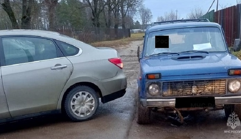 Человек пострадал при столкновении автомобилей в Калужской области