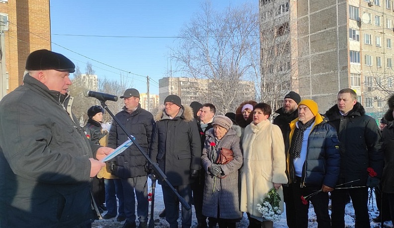 В Калуге открыли памятную стелу генерал-полковнику Попову