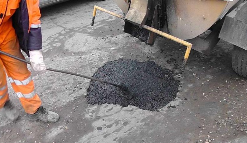 3 марта на улице Путейской в Калуге проведут ямочный ремонт