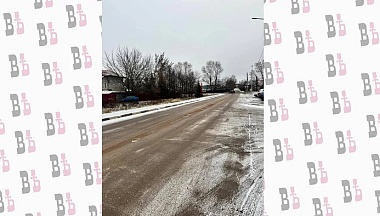 В Боровском округе обработали скользкую дорогу по просьбам жителей