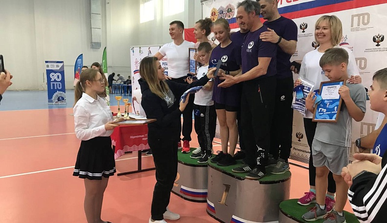 Ольга Коробова наградила в Калуге победителей фестиваля «ГТО всей семьей»