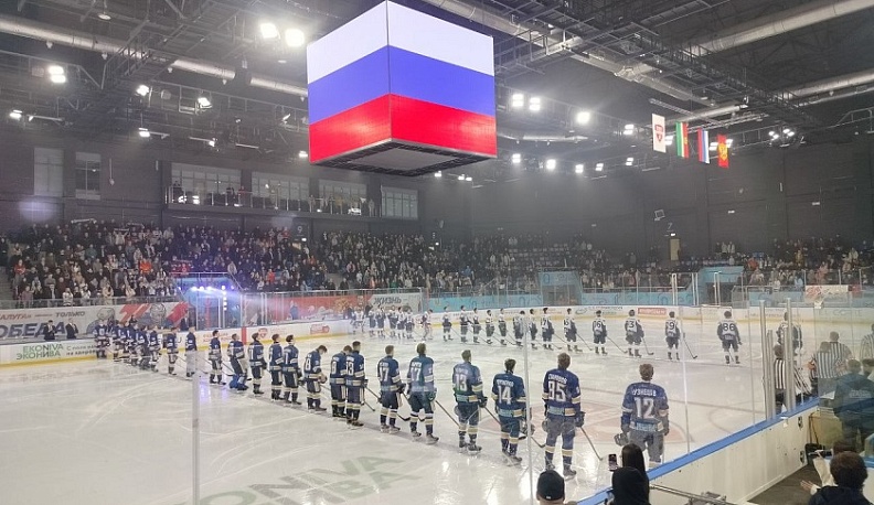 Калужские хоккеисты сразились с салихардским клубом