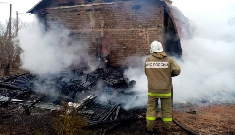 В Дзержинском районе сгорел жилой дом