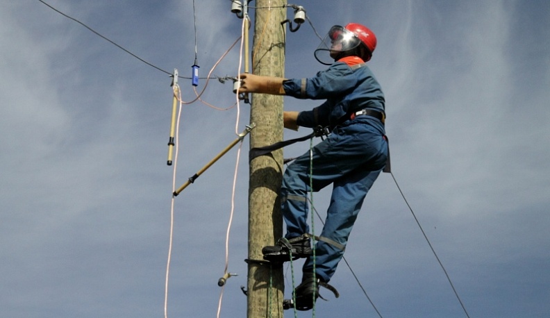 Калужских энергетиков перевели в режим повышенной готовности из-за метели