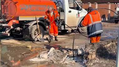 В Обнинске коммунальные службы приступили к сезонной чистке ливневок