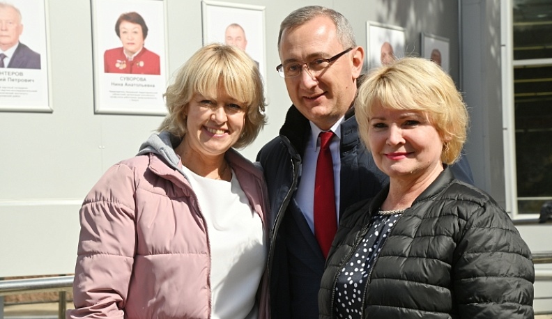 В Калуге открыли Доску почета