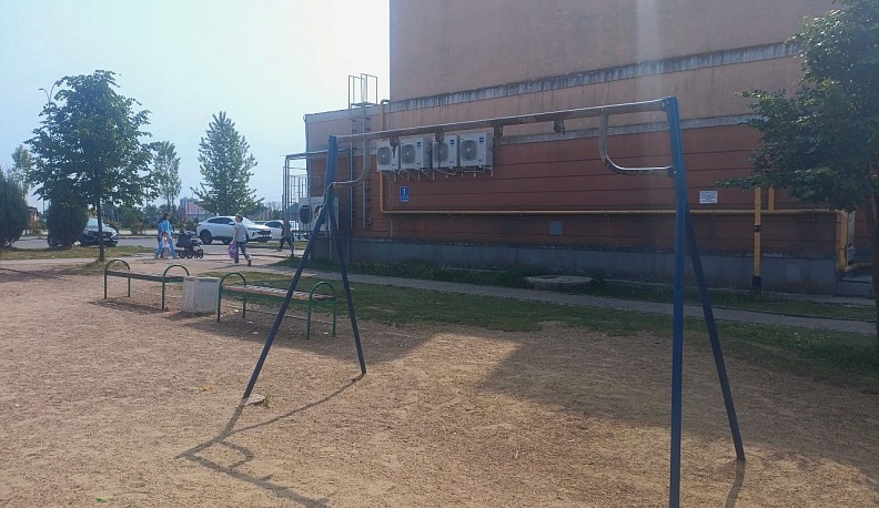 Жителям калужского микрорайона «Кошелев проект» ответили на вопросы про детские площадки