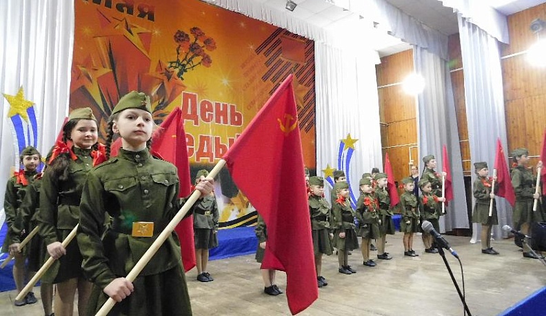 Дзержинский район салютовал празднику Победы творческим фестивалем