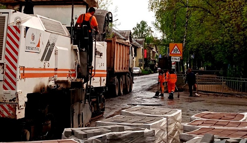 В Сосенском приступили к капитальному ремонту автодороги на улице Ломоносова