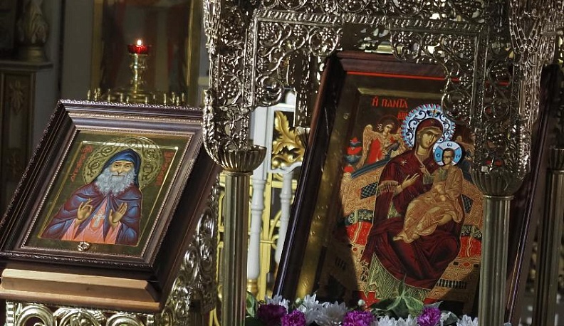 11 августа для поклонения верующим в Никитский храм Калуги привезли две православные святыни