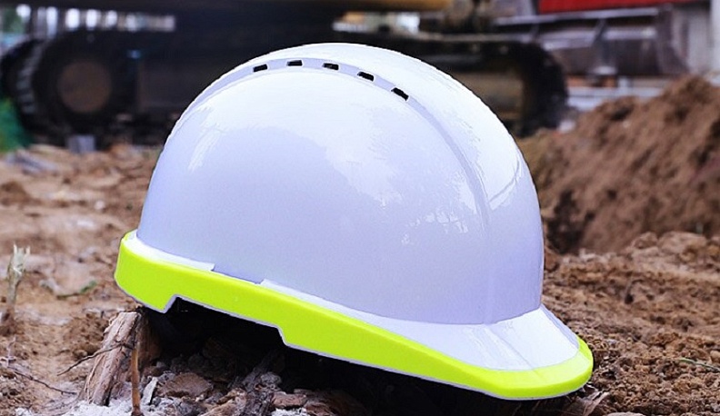 В Калужской области рабочего насмерть придавил вращатель от бура