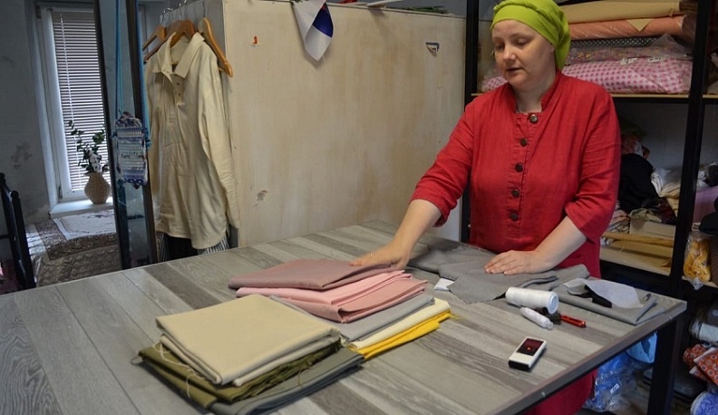 Благодаря социальному контракту в Людинове появилась дизайнерская одежда
