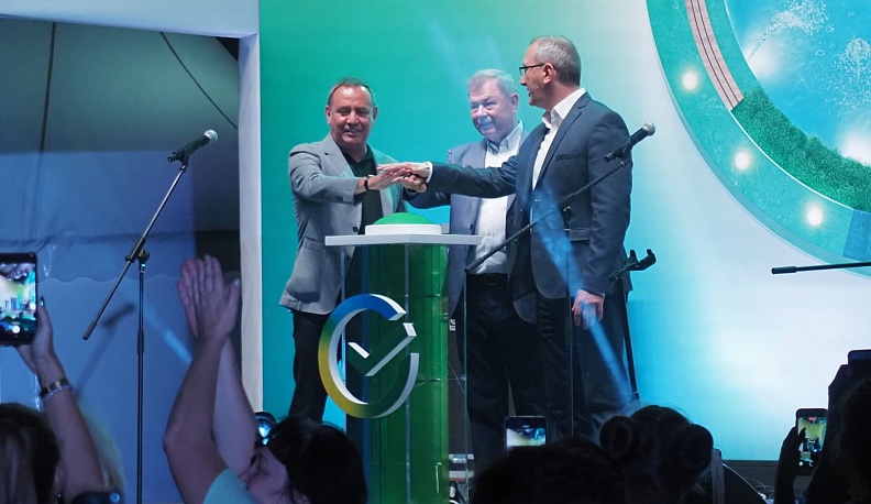 Калуга получила в подарок от Сбербанка мультимедийный музыкальный фонтан