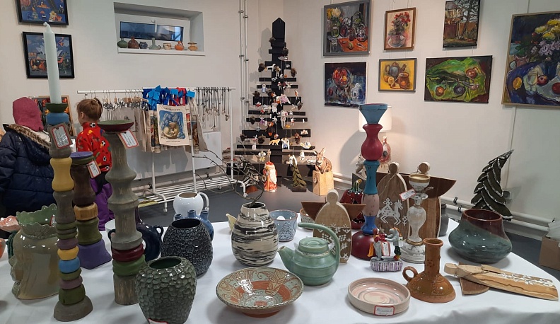 В Тарусе продолжается выставка «Зимняя сказка»