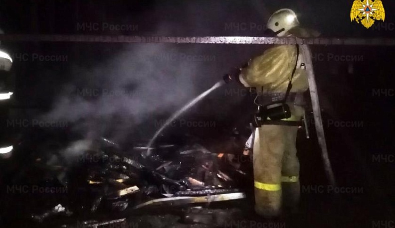 При пожаре в Перемышльском районе погиб человек