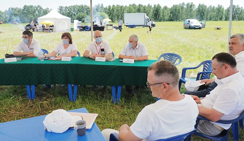 Депутаты-аграрии обсудили меры поддержки малого бизнеса на селе