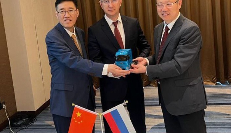 Владислав Шапша провёл переговоры с руководством китайских предприятий