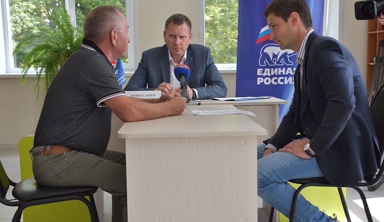 Геннадий Новосельцев совершил рабочую поездку в Людиновский район