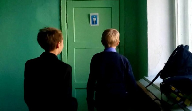 Городской голова озаботился школьными туалетами