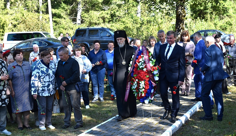 Кировчане почтили память воинов, павших за освобождение района
